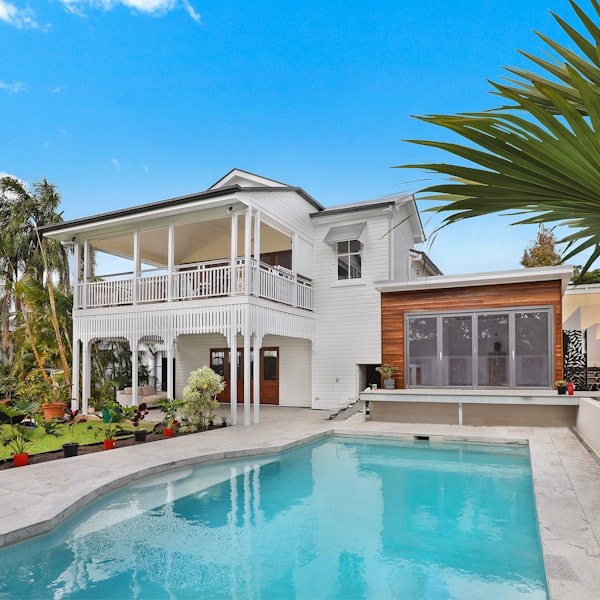 Modern Condo in the Heart of Garden City
